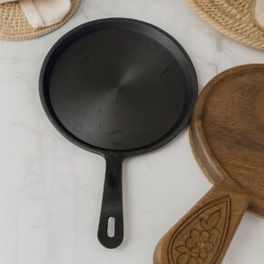 CAST IRON DOSATAWA WITH HANDLE(SEASONED)